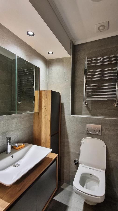 Tam Merkezde Yepyeni Bir Daire Istanbul Exterior foto